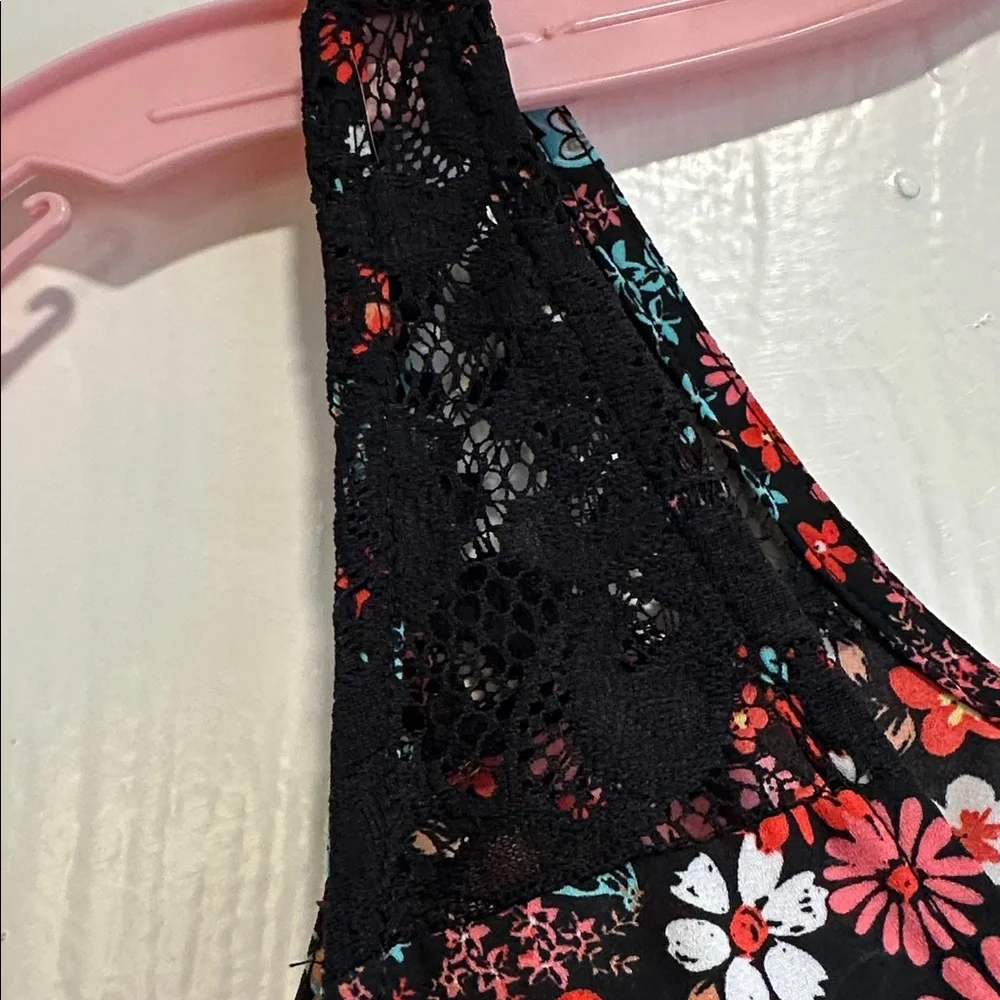 Belle Du Jour Black and Red Floral Tank Top - Picture 3 of 7